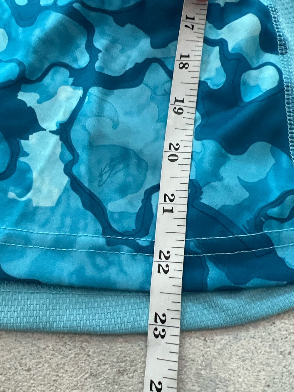 HUK Women’s Current Camo Icon X Hoodie Blue Fishing Performance UPF Top Size M - Picture 8 of 8